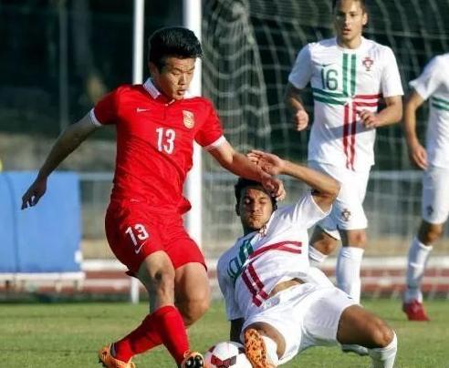 鲜明对比的 鲜明对比的